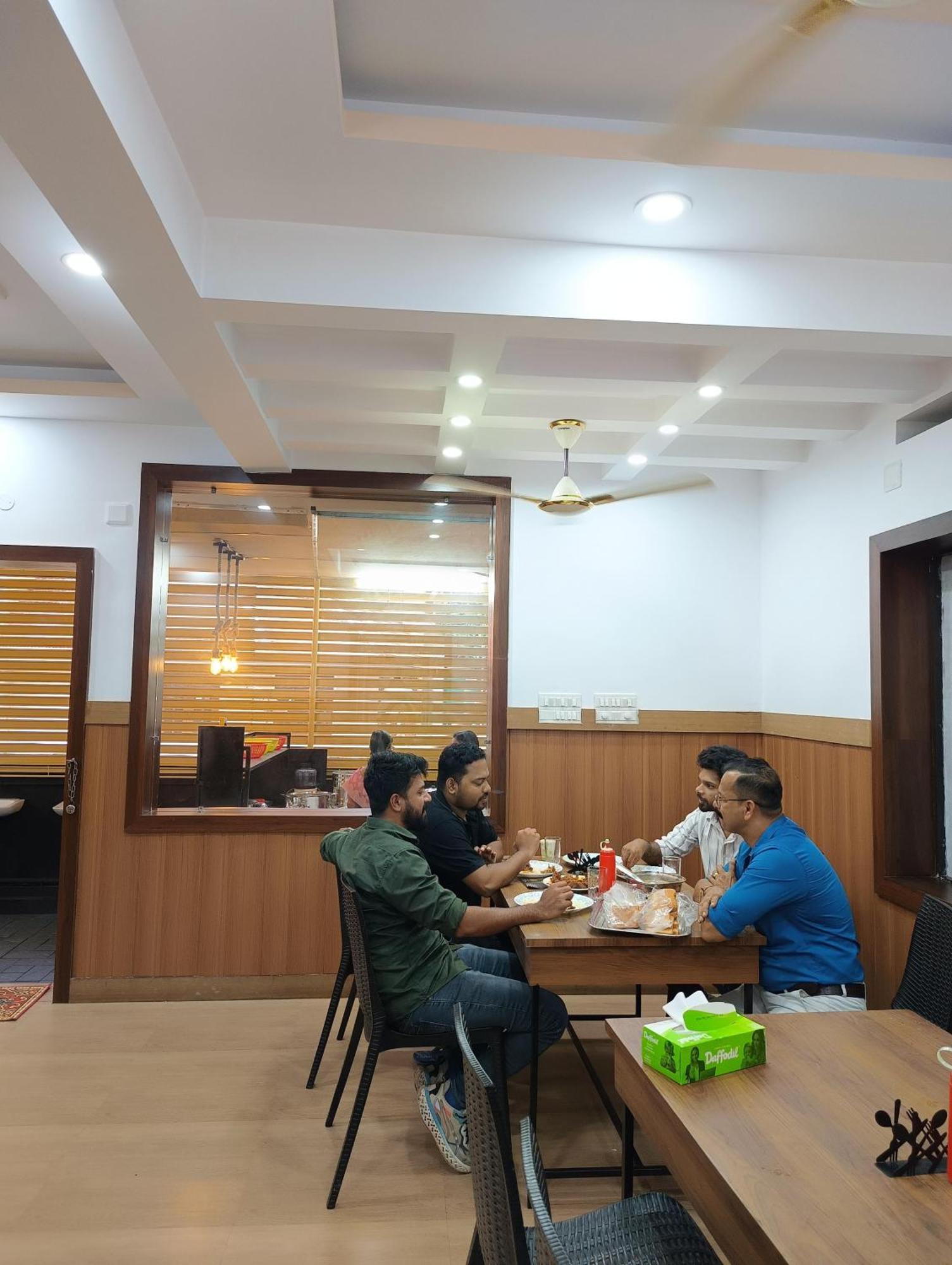 Blue Bell Cochin Airport Hotel Nedumbassery Exteriör bild