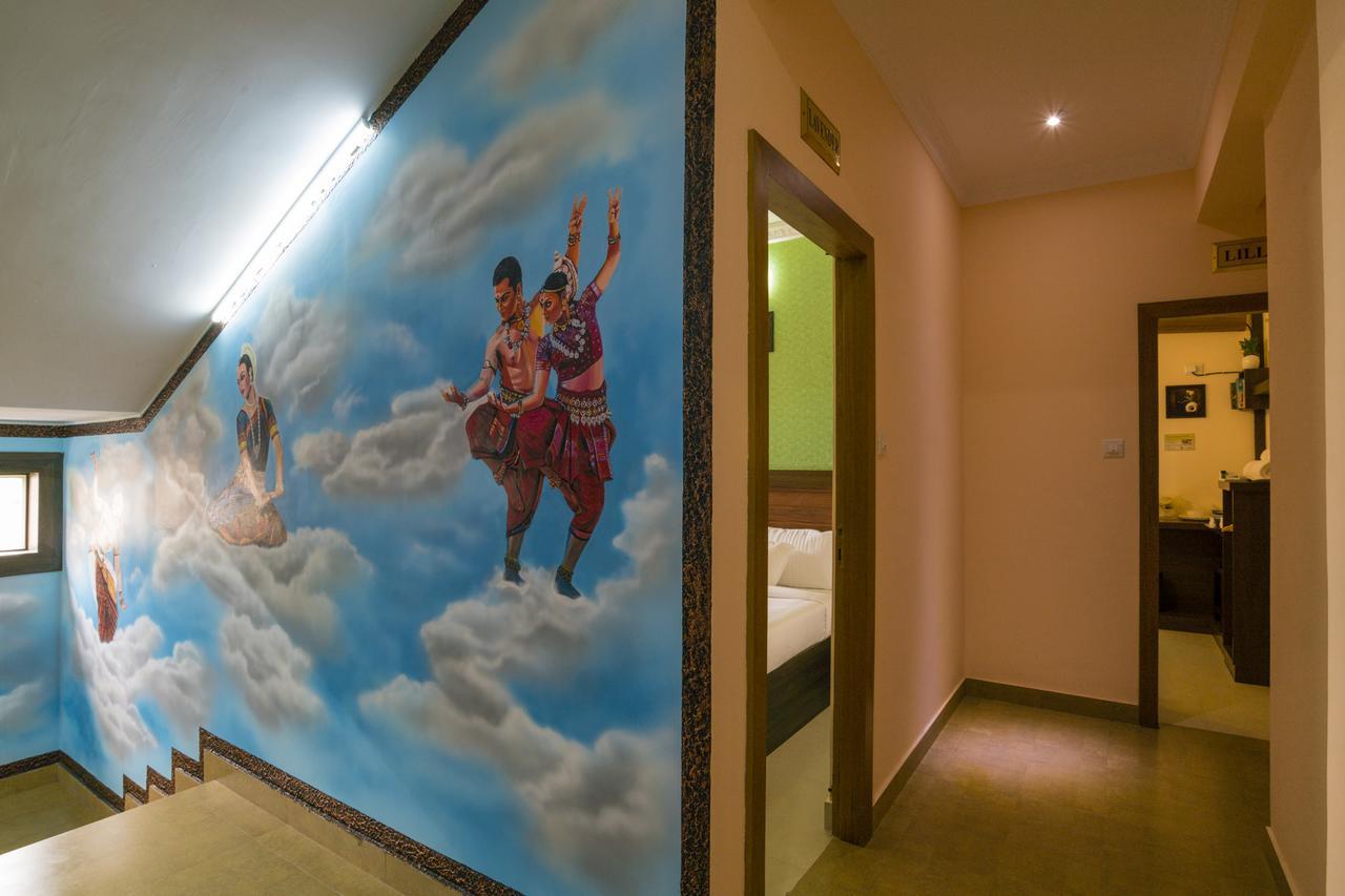 Blue Bell Cochin Airport Hotel Nedumbassery Exteriör bild