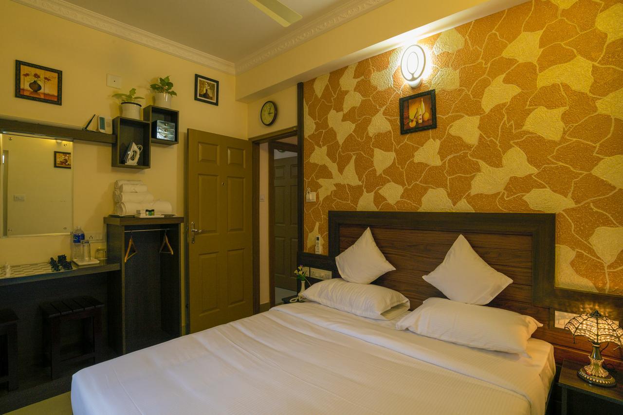 Blue Bell Cochin Airport Hotel Nedumbassery Exteriör bild