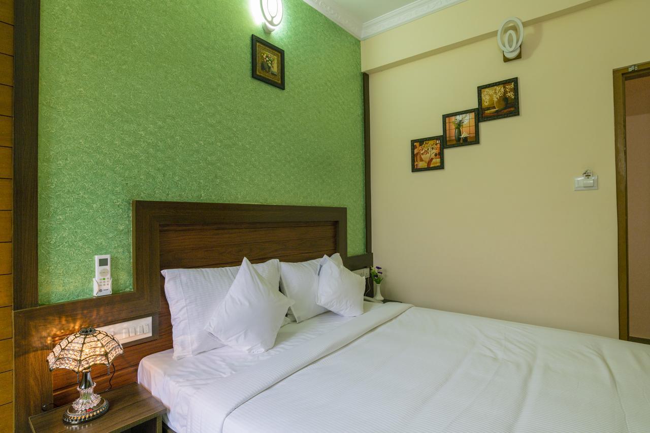 Blue Bell Cochin Airport Hotel Nedumbassery Exteriör bild