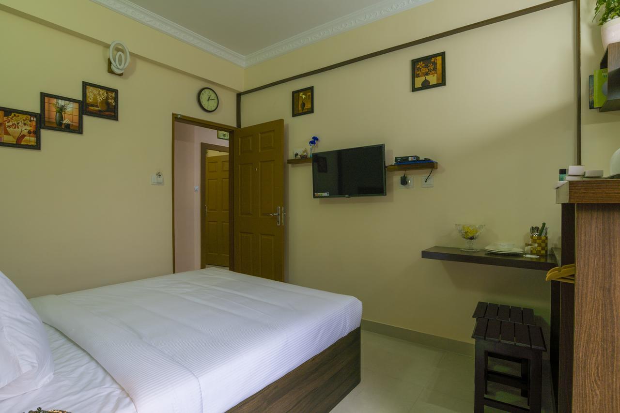 Blue Bell Cochin Airport Hotel Nedumbassery Exteriör bild