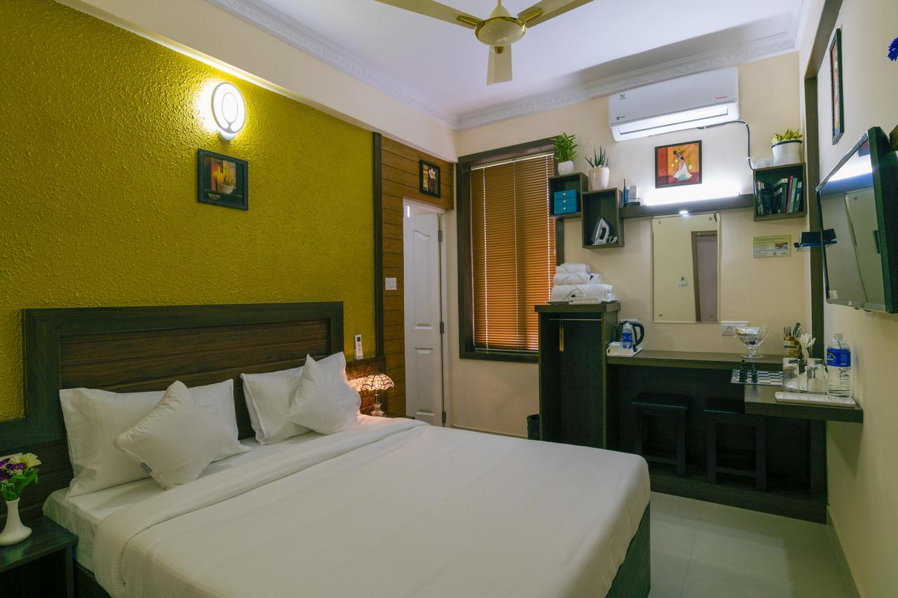 Blue Bell Cochin Airport Hotel Nedumbassery Exteriör bild