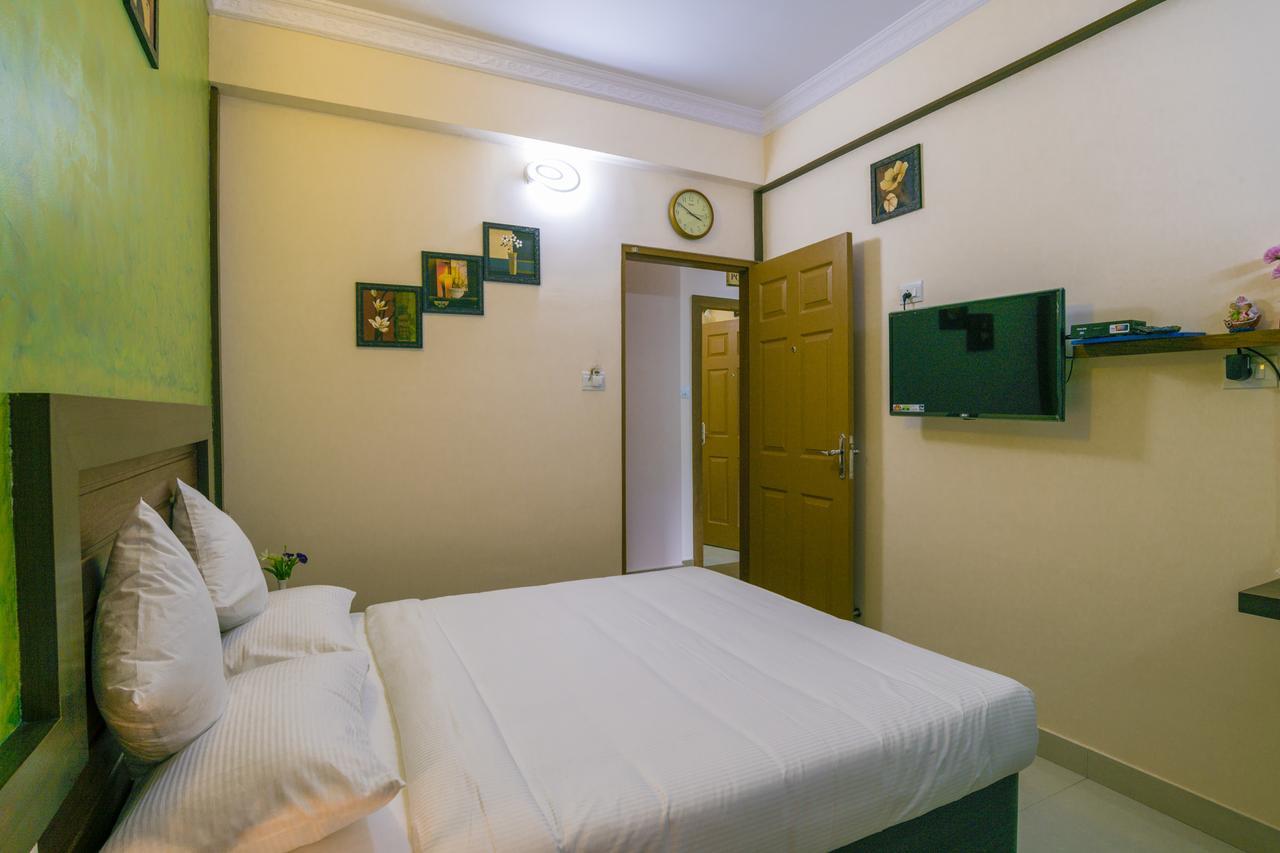 Blue Bell Cochin Airport Hotel Nedumbassery Exteriör bild