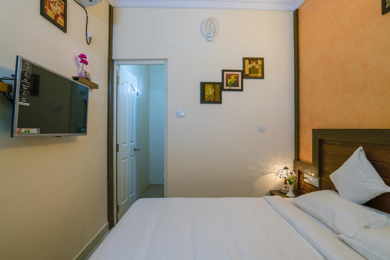 Blue Bell Cochin Airport Hotel Nedumbassery Exteriör bild