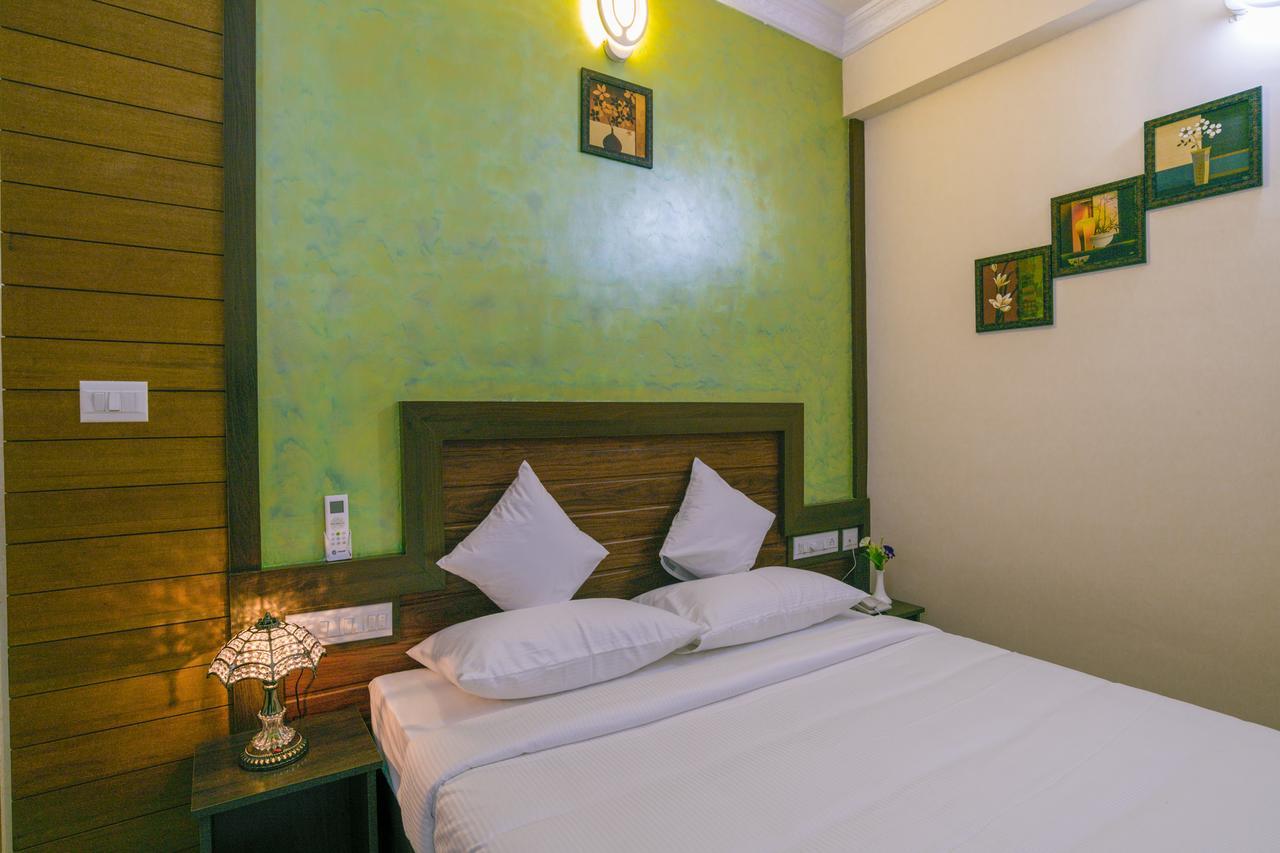 Blue Bell Cochin Airport Hotel Nedumbassery Exteriör bild