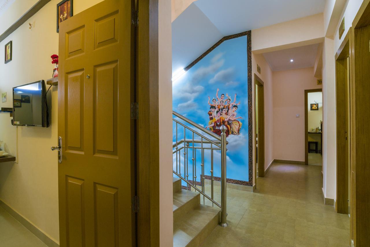 Blue Bell Cochin Airport Hotel Nedumbassery Exteriör bild