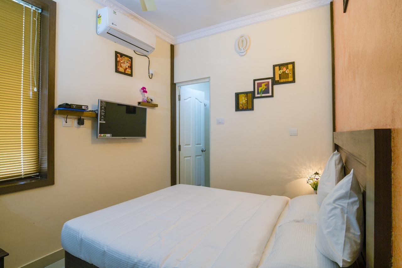 Blue Bell Cochin Airport Hotel Nedumbassery Exteriör bild