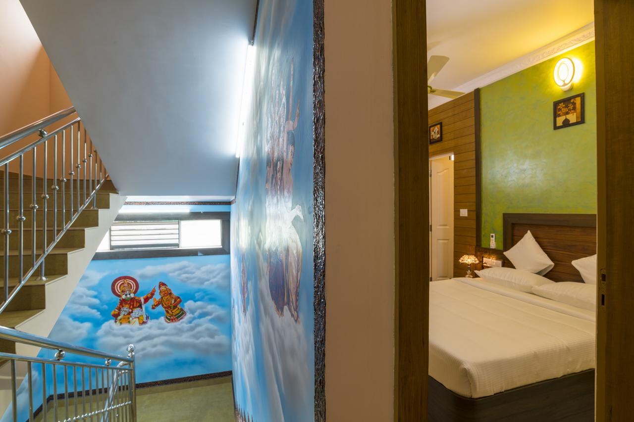 Blue Bell Cochin Airport Hotel Nedumbassery Exteriör bild