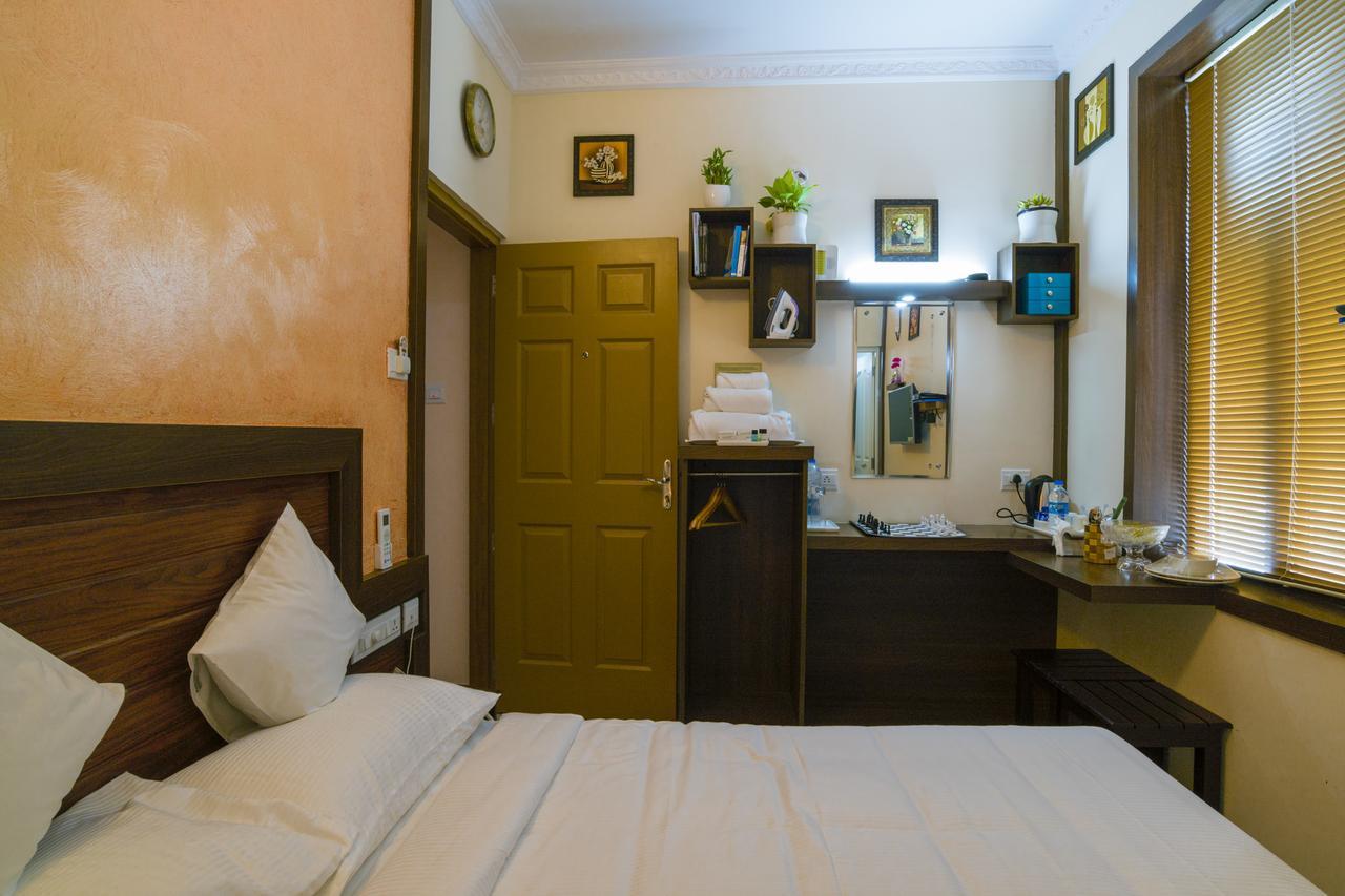 Blue Bell Cochin Airport Hotel Nedumbassery Exteriör bild